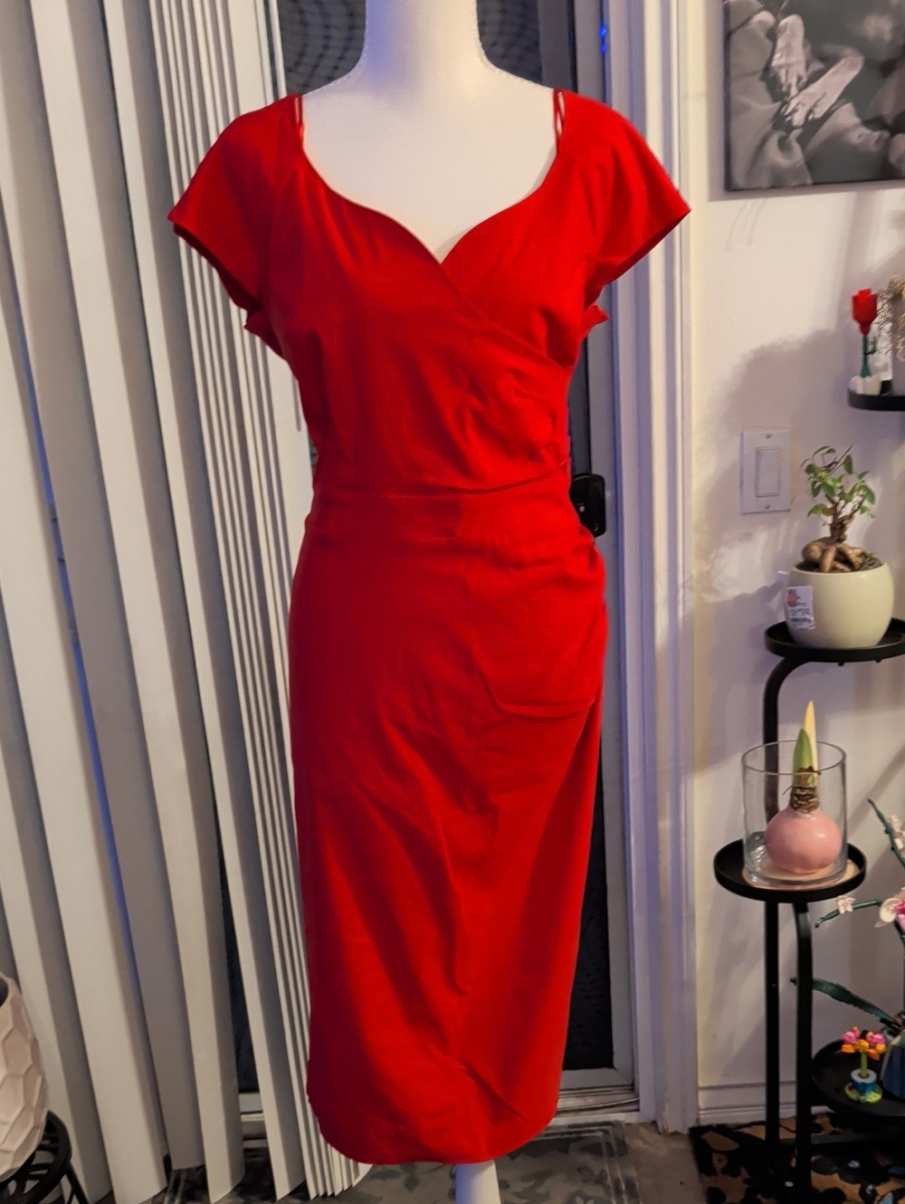 Viva Las Vegas! XL Women's Red V-Neck Wiggle Sheath Dress